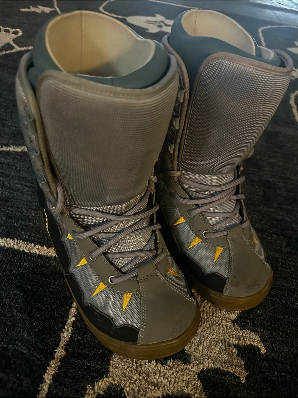 Burton Moto Snowboarding boots. Men’s size 9